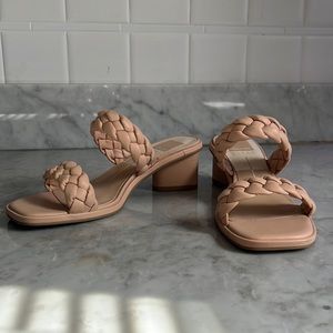 Dolce Vita Ronin Sandals in Cream Stella